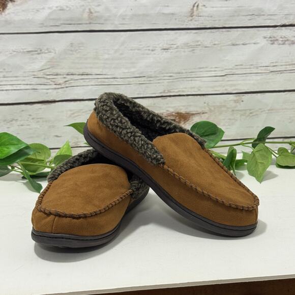 Dearfoams Men's Comfort Foam Moccasin Slippers Size Small US 7 - 8 Brown - Picture 1 of 11